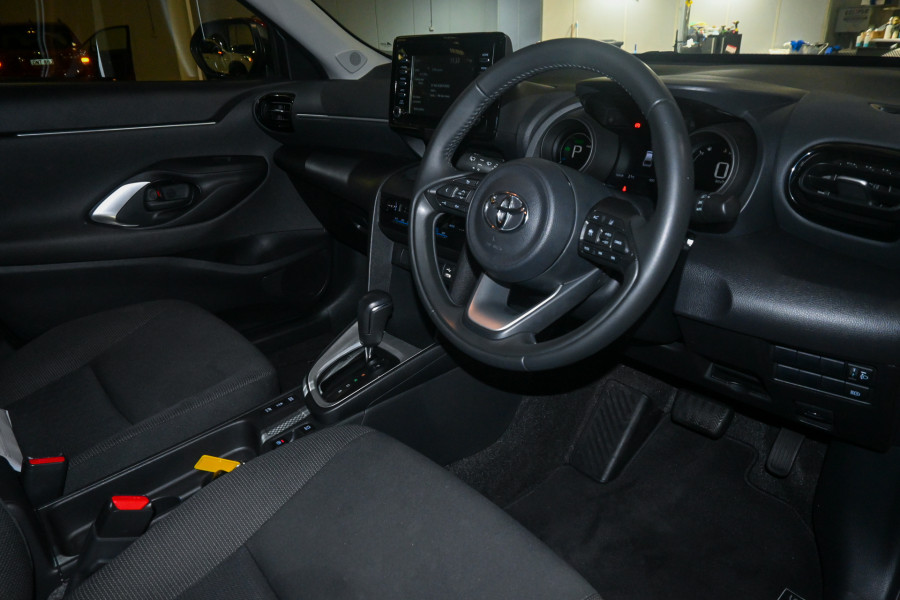 2020 Toyota Yaris Cross MXPJ10R GX SUV Image 7