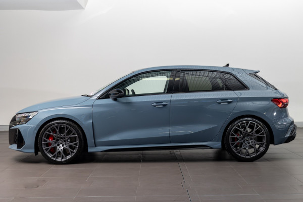 2025 Audi RS 3 GY  Hatch image 3
