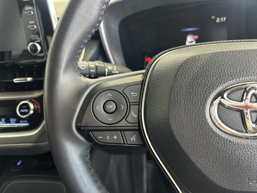 2020 Toyota Corolla ZWE211R ZR Hybrid Hatch Image 11