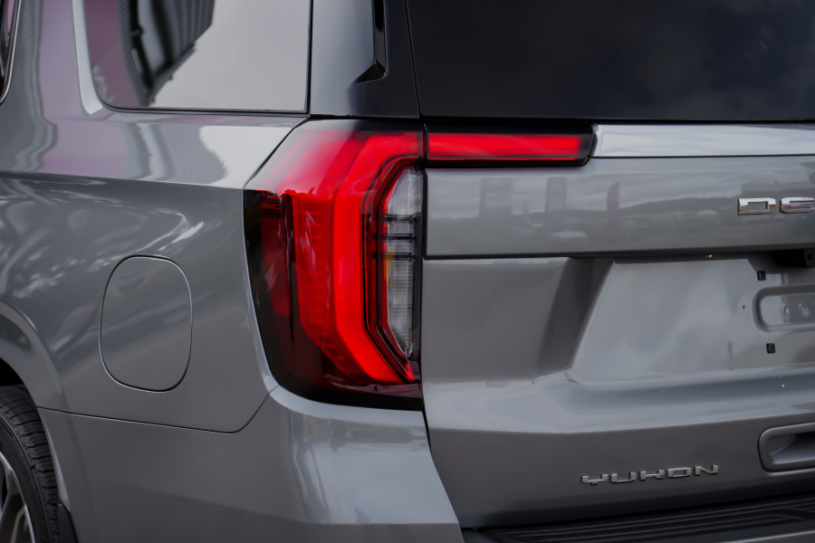 2025 GMC Yukon  Denali Wagon Image 8
