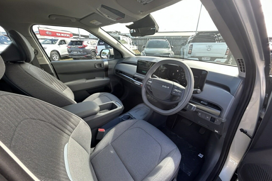 2025 Kia EV3 SV Air Standard Range SUV Image 15