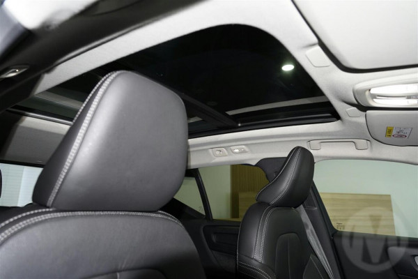 2025 MY26 Volvo XC40 XZ Plus B4 SUV Image 11