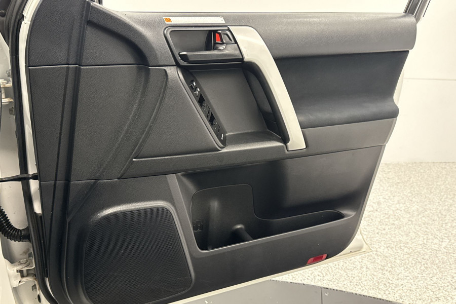 2022 Toyota LandCruiser Prado GDJ150R GXL SUV Image 19