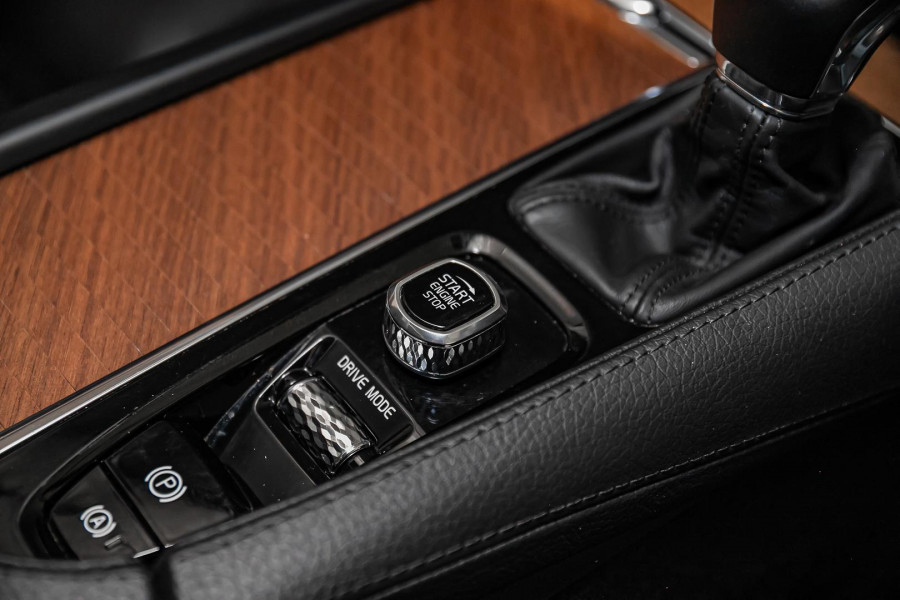 2020 Volvo XC90 L Series D5 Inscription SUV Image 28