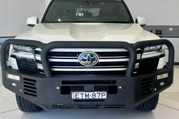 2022 Toyota LandCruiser FJA300R VX SUV Image 2