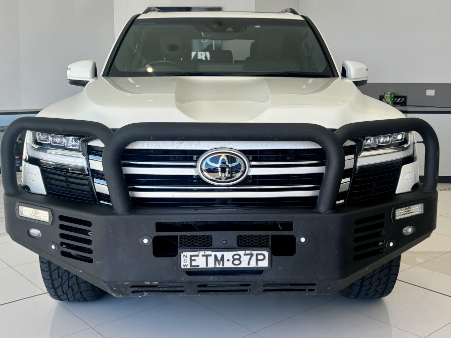 2022 Toyota LandCruiser FJA300R VX SUV Image 2