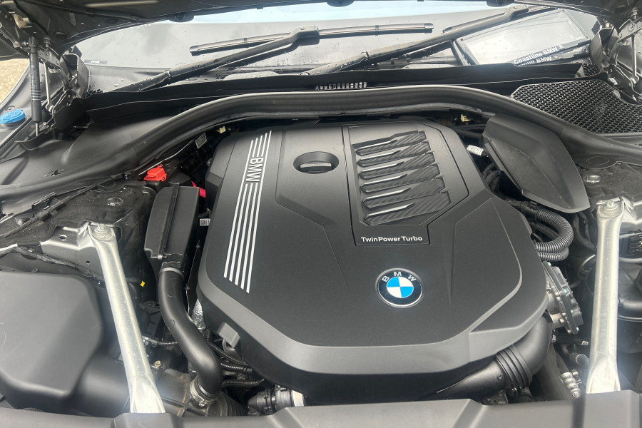 2021 BMW 7 Series G11 LCI Turbo 740i Sedan Image 14