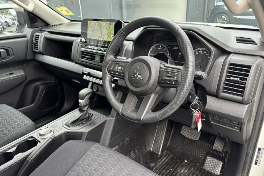 2024 MY24.5 Mitsubishi Triton MV GLX Ute Image 16
