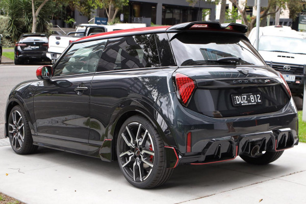 2025 MINI Cooper F66 JCW Favoured Hatch image 4