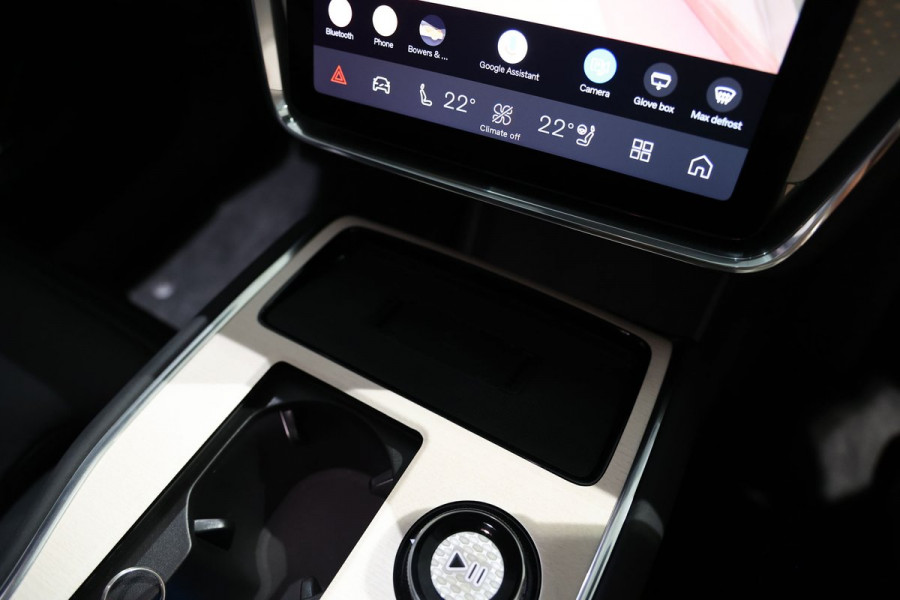 2026 Volvo EX90  Ultra Twin Motor Performance SUV Image 18
