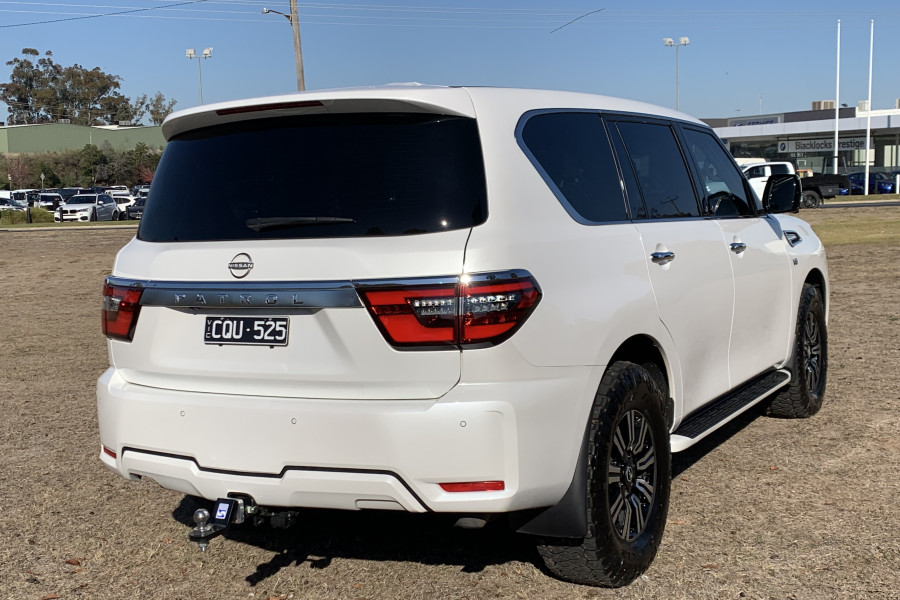 2023 Nissan Patrol Y62 Series 5 Ti SUV Image 17