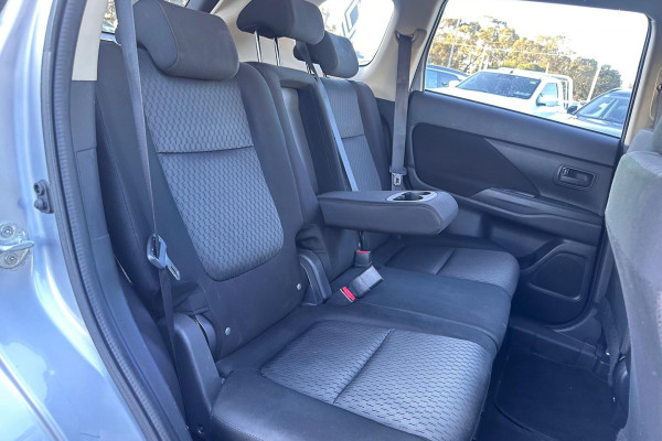 2012 MY13 Mitsubishi Outlander ZJ ES SUV