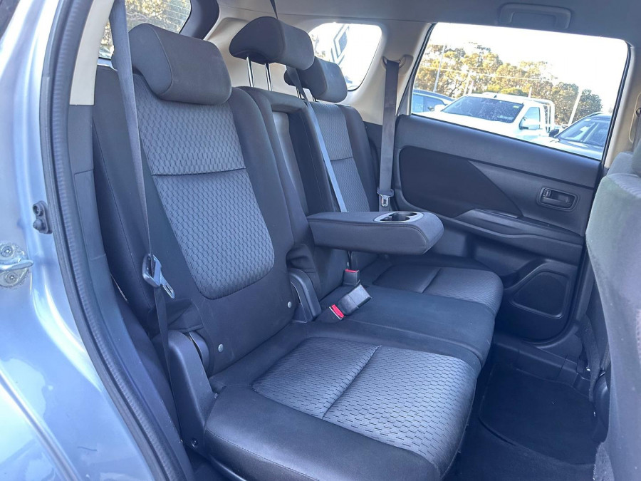 2012 MY13 Mitsubishi Outlander ZJ ES SUV Image 1
