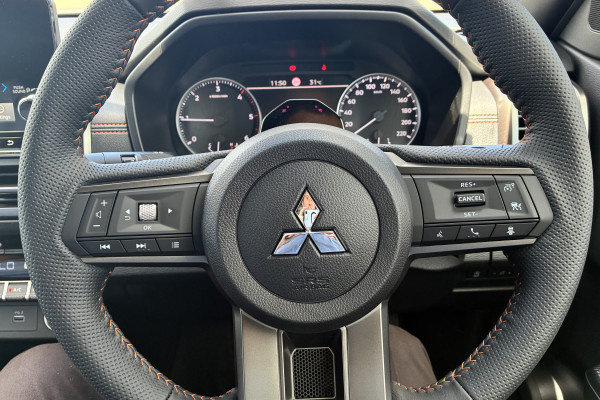 2025 Mitsubishi Triton MV  GSR Cab Chassis Image 13