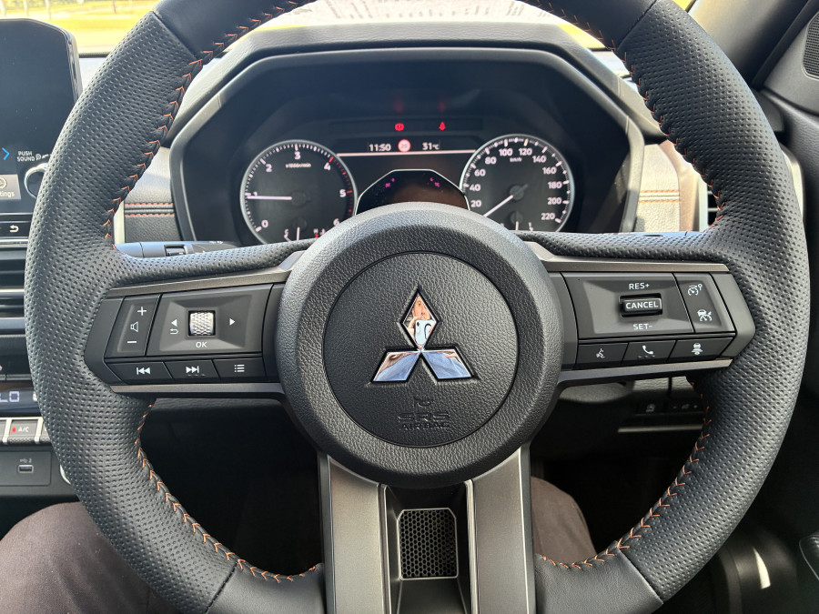 2025 Mitsubishi Triton MV  GSR Cab Chassis Image 13