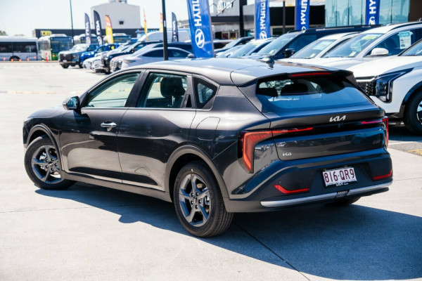 2026 Kia K4 CL4m S Hatch Image 2