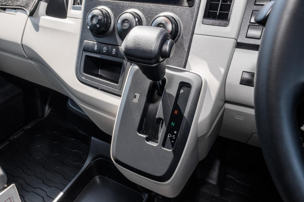 2024 Toyota HiAce GDH300R  Van Image 18