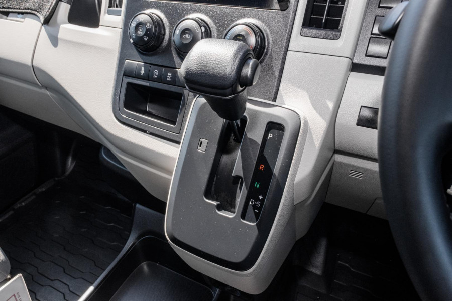 2024 Toyota HiAce GDH300R  Van Image 18