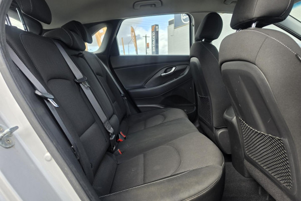 2018 Hyundai i30 PD Active Hatch Image 14
