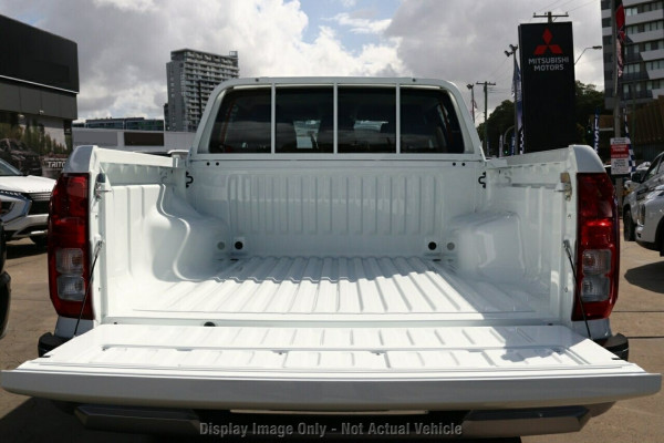 2025 Mitsubishi Triton MV GLX Ute Image 16
