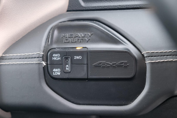 2021 MY22 Ram 2500 DJ Laramie Ute Image 17