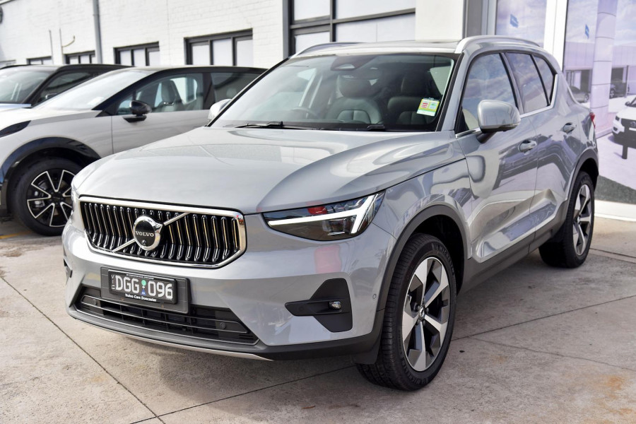 2024 MY25 Volvo XC40 XZ Ultra B4 Bright SUV Image 23