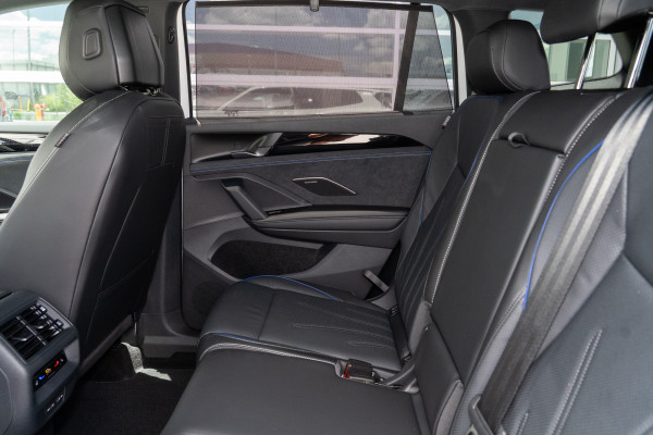 2025 Volkswagen Tayron R4 195TSI R-Line SUV Image 10