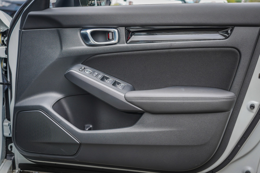 2024 MY25 Honda Civic 11th Gen e:HEV LX Hatch Image 13