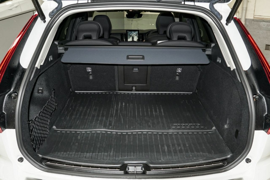 2025 MY26 Volvo XC60 UZ Plus B5 Bright SUV Image 18