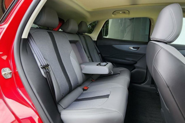 2025 MG MGS5 EV ZS3EM Essence 62 SUV Image 14