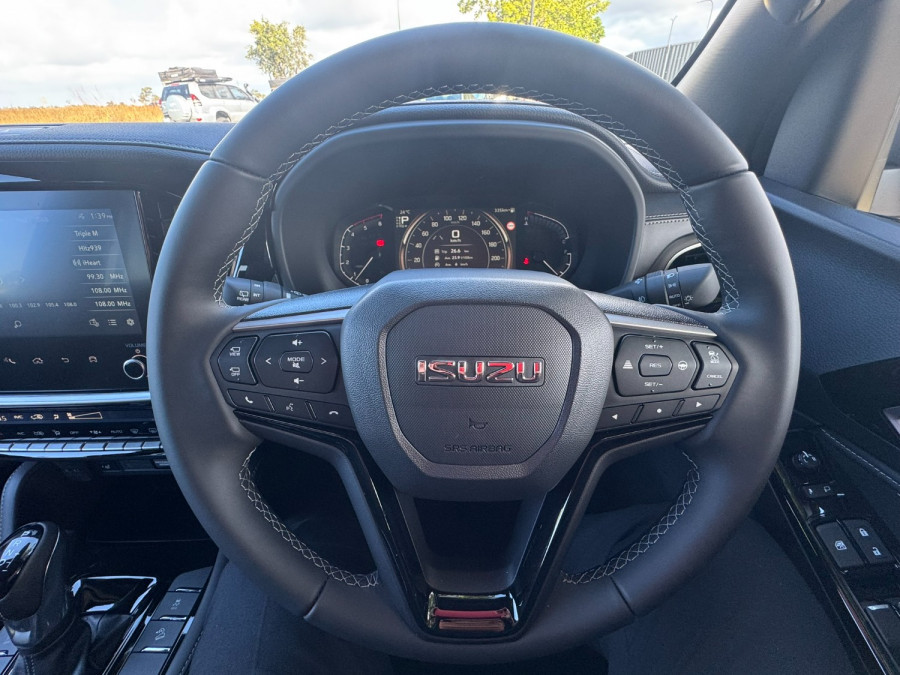 2026 Isuzu MU-X RJ LS-T SUV Image 16