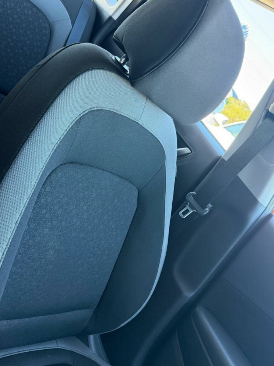 2017 MY18 Hyundai KONA OS Active SUV Image 17