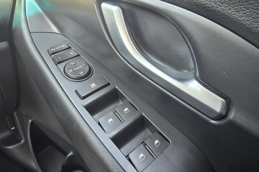 2017 MY18 Hyundai i30 PD Active Hatch Image 8