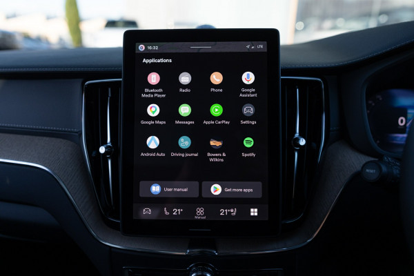 2026 Volvo XC60 UZ Ultra T8 Plug-in Hybrid Dark SUV Image 24