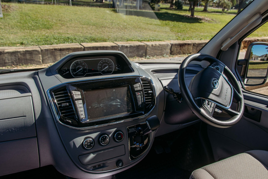 2023 LDV V80  LWB Van Image 25