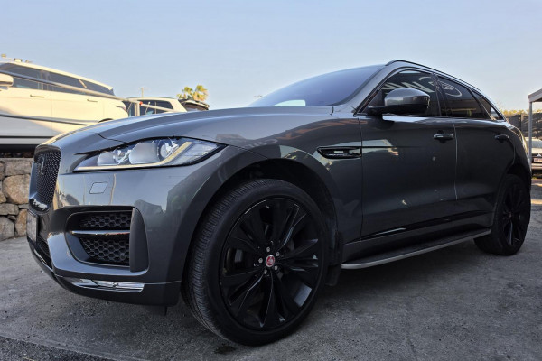 2017 MY18 Jaguar F-PACE X761 25t R-Sport SUV Image 3
