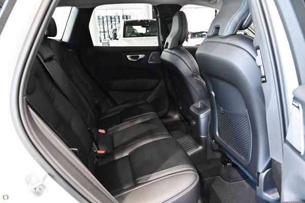 2026 Volvo XC60 UZ Ultra T8 Plug-in Hybrid Dark SUV Image 7