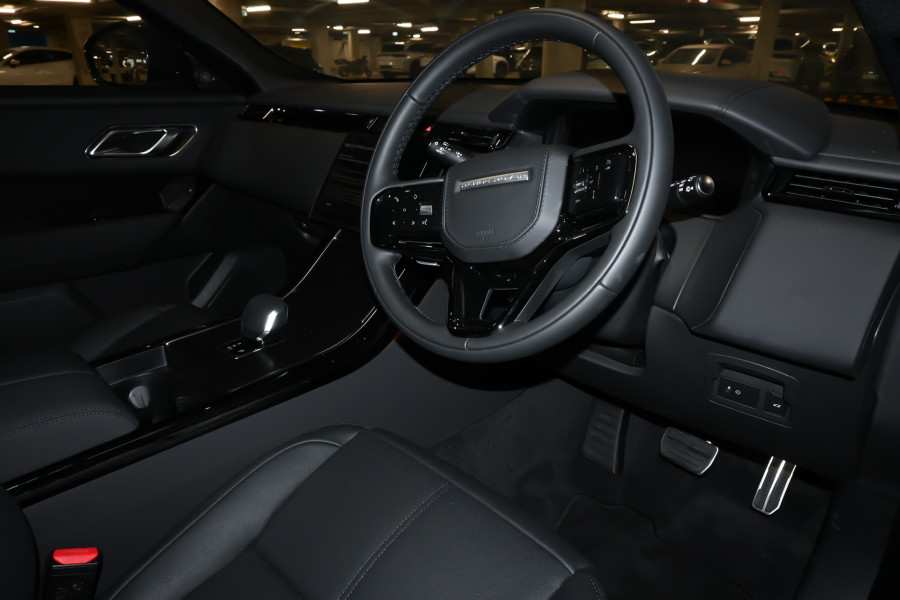 2026 MY25 Land Rover Range Rover Velar L560 P250 Dynamic SE SUV