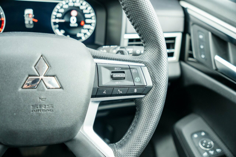 2023 Mitsubishi Outlander ZM Exceed SUV Image 14