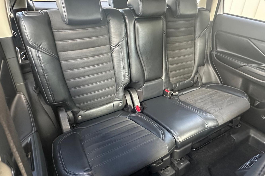 2021 Mitsubishi Outlander ZL LS SUV Image 19