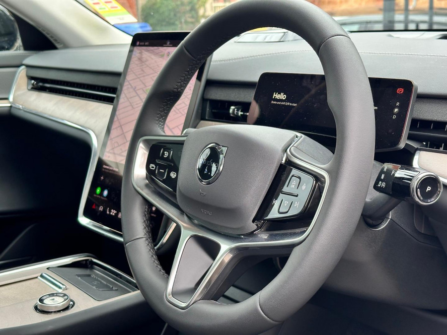 2025 Volvo EX90 No Series Plus Twin Motor SUV Image 19