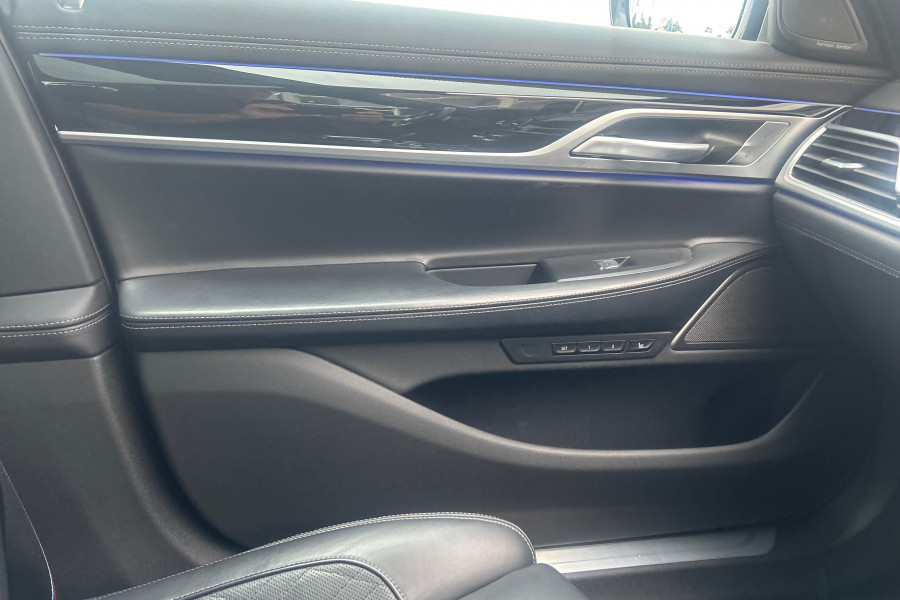2021 BMW 7 Series G11 LCI Turbo 740i Sedan Image 29