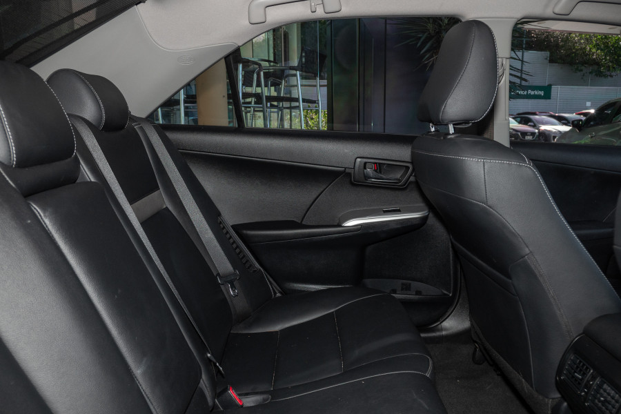 2013 Toyota Camry Hybrid AVV50R HL Sedan Image 9