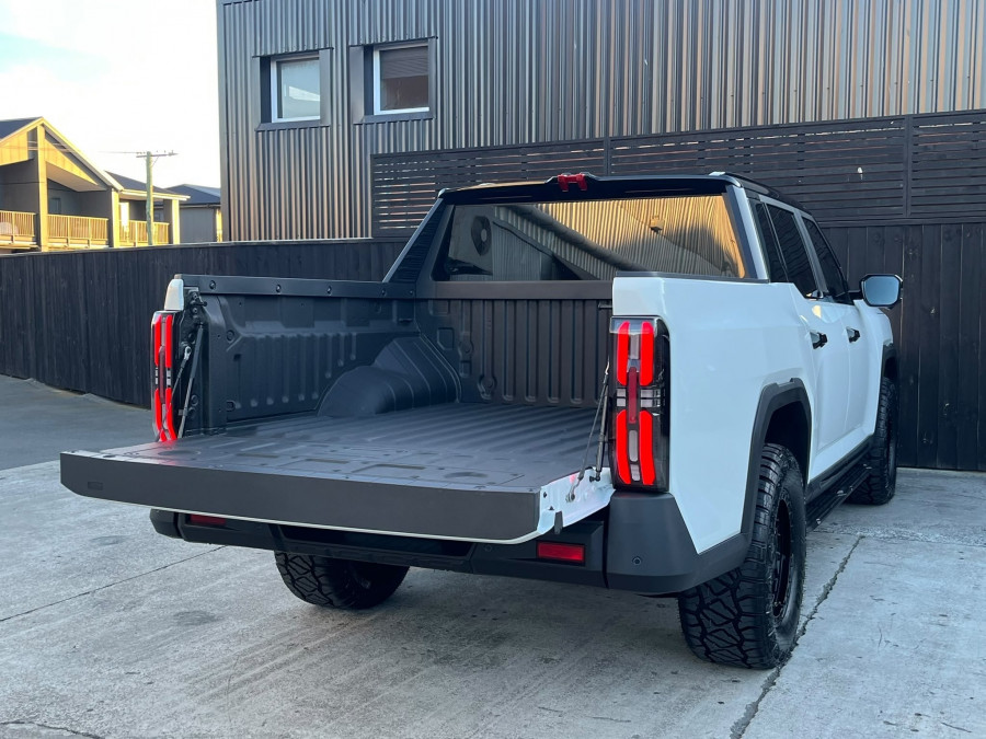 2025 MG U9 Black Edition Ute Image 17