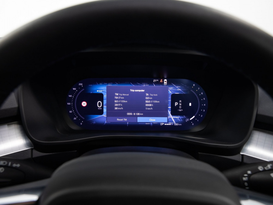 2025 Volvo XC40 XZ Ultra B4 Dark SUV Image 19