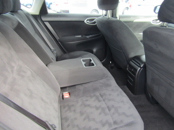 2014 Nissan Pulsar B17 ST Sedan