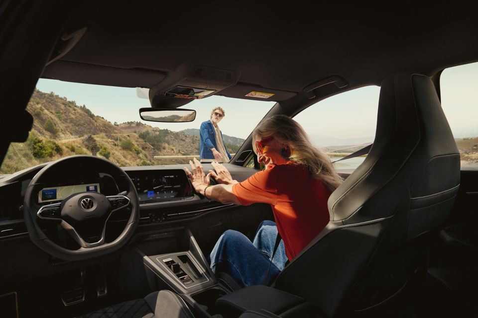 <strong>Revolutionary</strong> on the inside Image