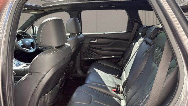 2023 Hyundai Santa Fe TM.V4 Highlander SUV image 16