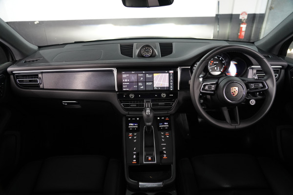 2023 Porsche Macan Gts Wagon Image 25