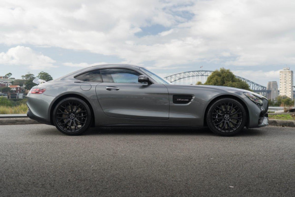 2021 Mercedes-Benz AMG GT Night Edition Coupe Image 3